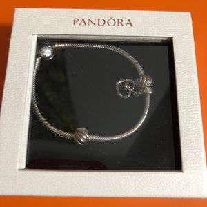 pandora bracelet with heart charm